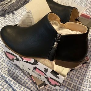 8.5 size black ankle boots